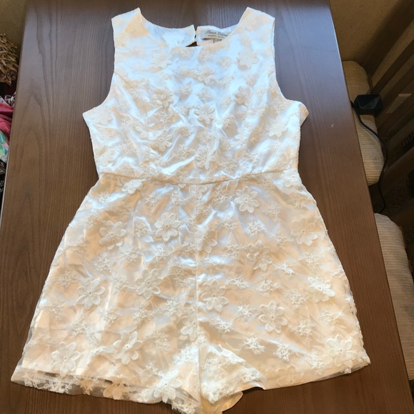 Dresses & Skirts - Lace romper